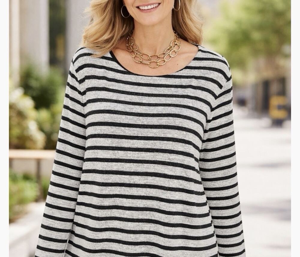 Chico's Women’s Gray/Black Striped Knit Scoop Neck Long Sleeve Top 2 US L